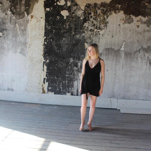 Velvet Romper - Picture 5 of 6